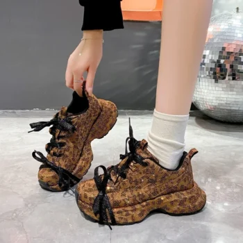 2024 Fashion Luxury Diamond Women's Thick soled Sports Shoes Shining Designer Women's Casual Shoes Comfortable Running Shoes