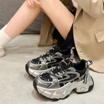 2024 New Breathable Mesh Leather Mountaineering Shoes Summer Hollow Thick Sole Sports Shoes Women's Comfortable Vulcanized Shoes